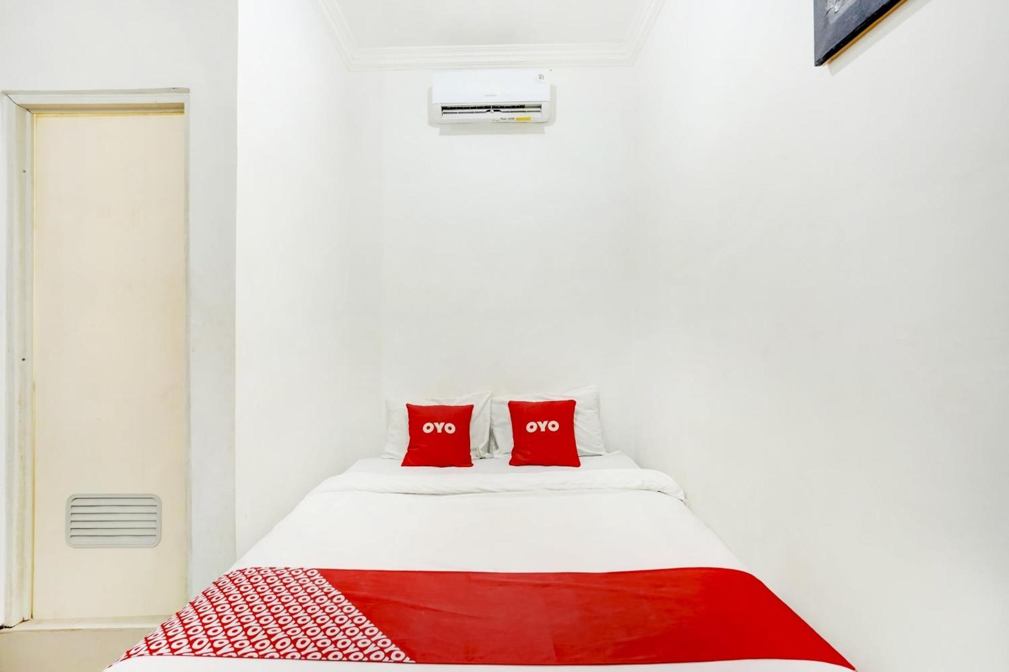 Super Oyo 3702 Homestay Bougenville Syariah 라몬간 외부 사진