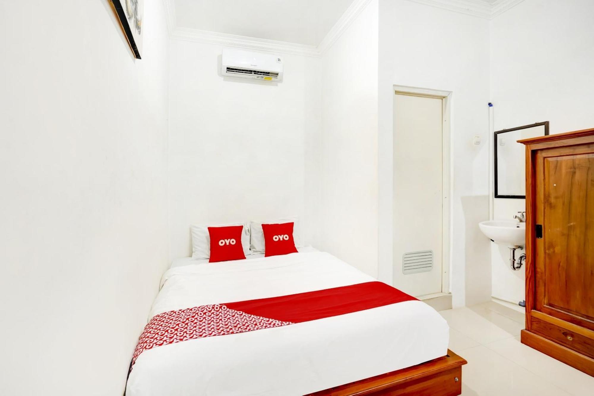 Super Oyo 3702 Homestay Bougenville Syariah 라몬간 외부 사진