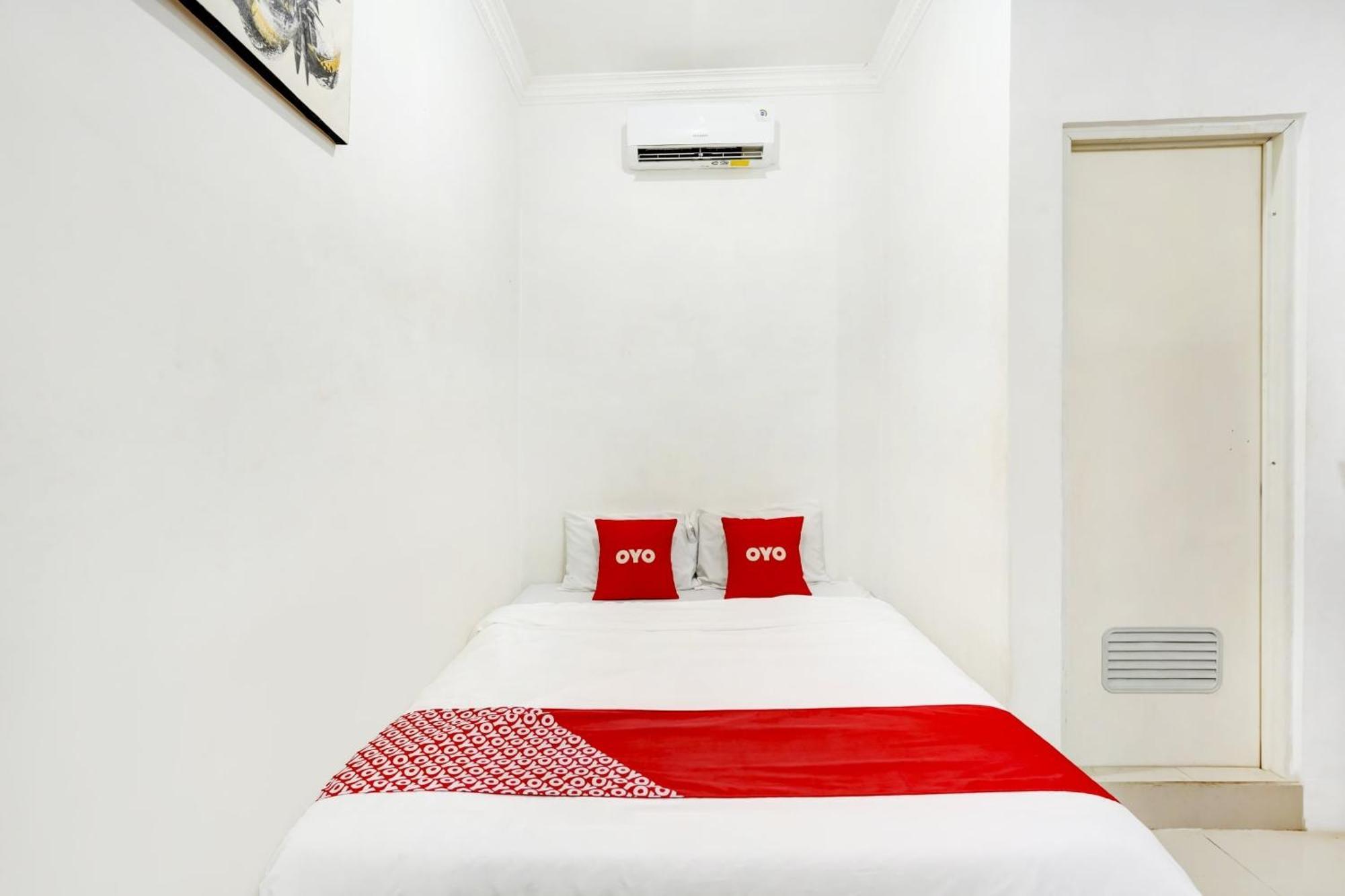 Super Oyo 3702 Homestay Bougenville Syariah 라몬간 외부 사진