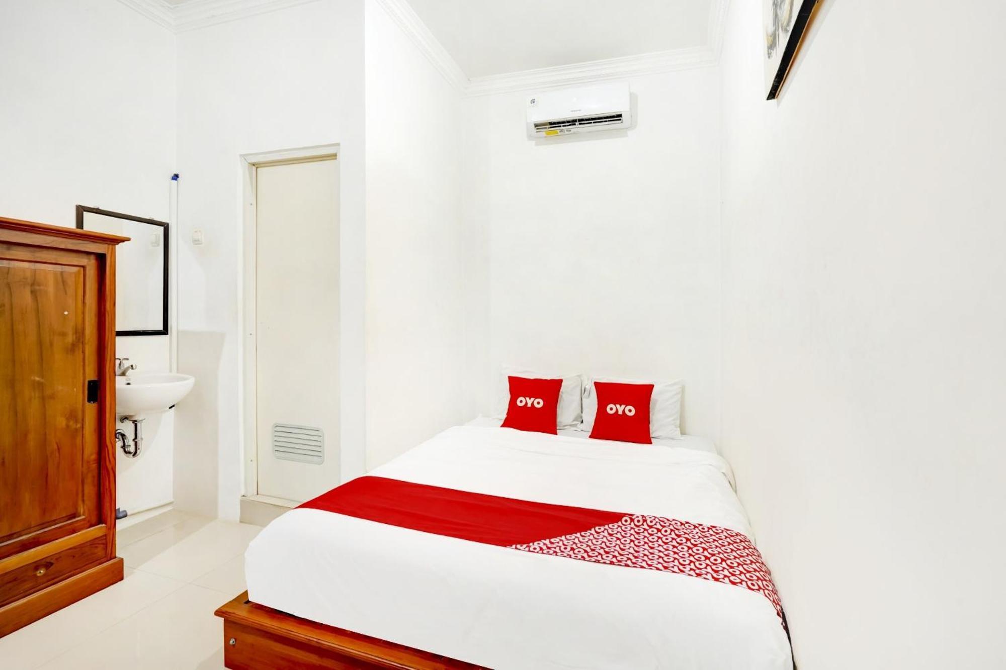 Super Oyo 3702 Homestay Bougenville Syariah 라몬간 외부 사진