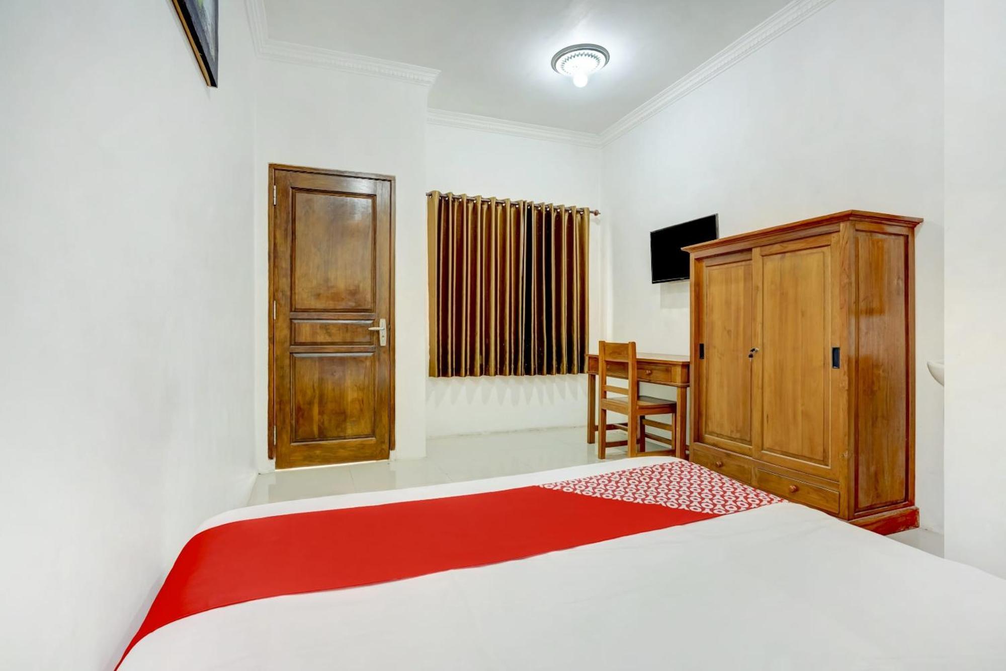 Super Oyo 3702 Homestay Bougenville Syariah 라몬간 외부 사진