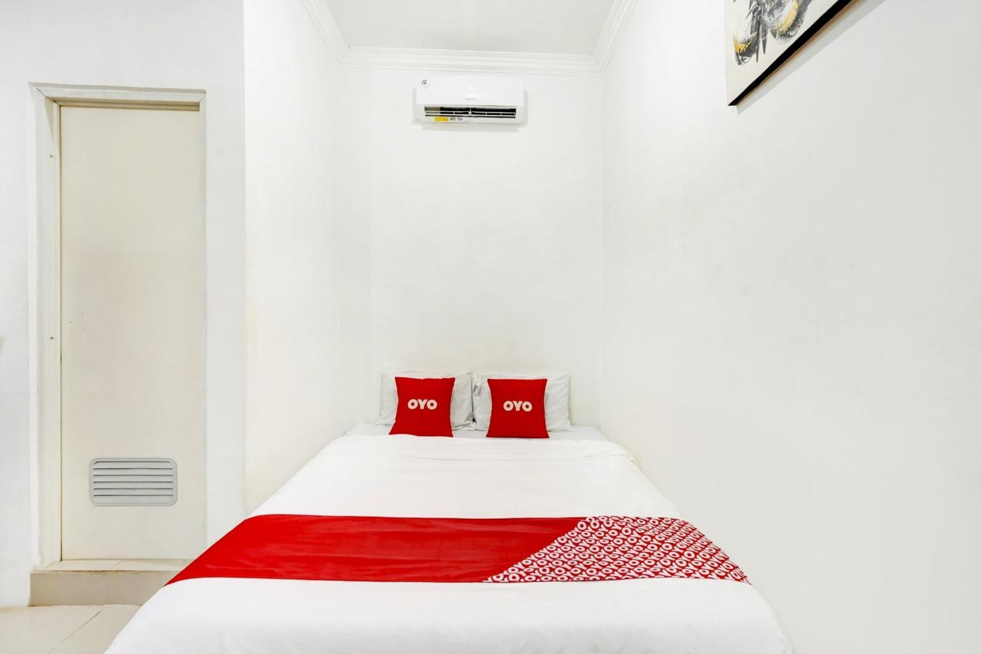 Super Oyo 3702 Homestay Bougenville Syariah 라몬간 외부 사진